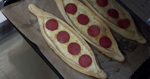 sucuklu-pide-asama5