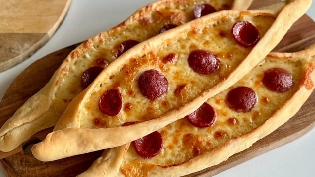 Tüm Sırlarıyla: Sucuklu Pide
