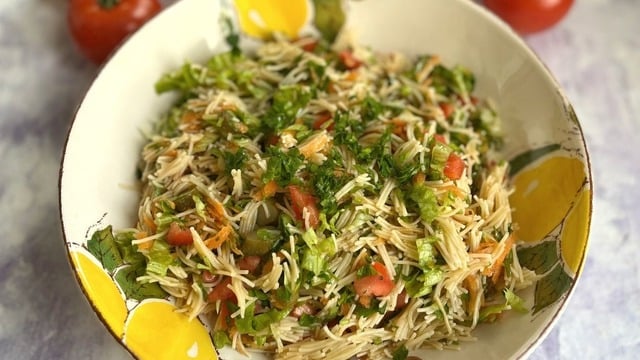 En Şık Haliyle: Saçaklı Salata