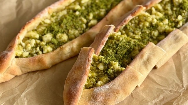 Fıstığı Bol: Şekerli Peynirli Pide