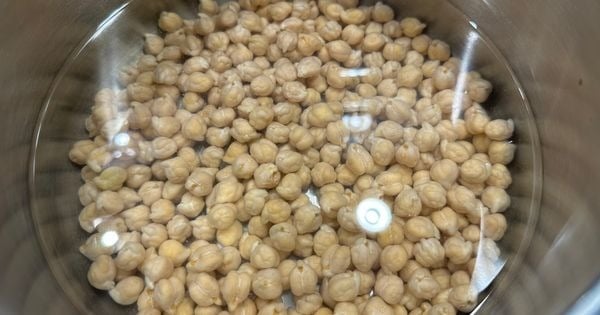 duduklude-etsiz-nohut-yemegi-asama1