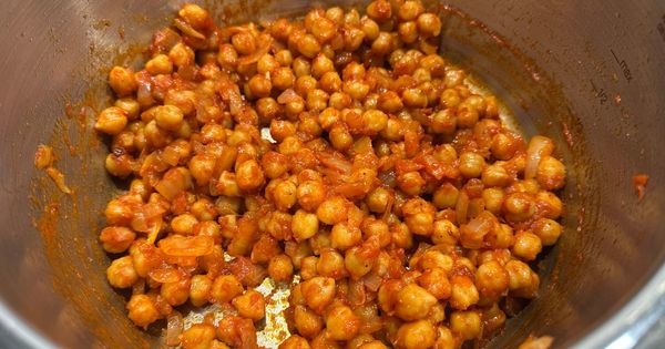 duduklude-etsiz-nohut-yemegi-asama3