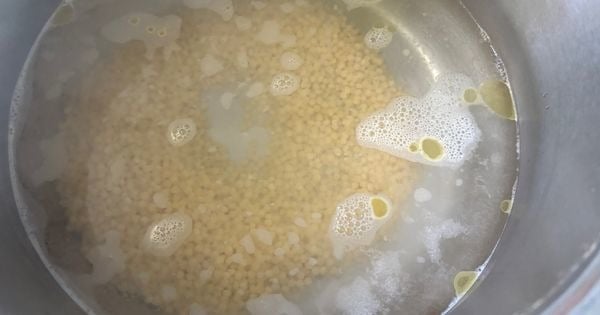 yogurtlu-kuskus-salatasi-asama1