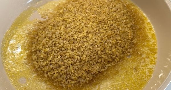 sarimsakli-bulgur-pilavi-asama1