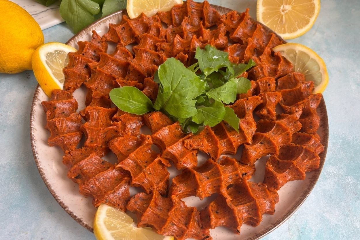 Mısır İrmiğiyle: Glutensiz Çiğ Köfte
