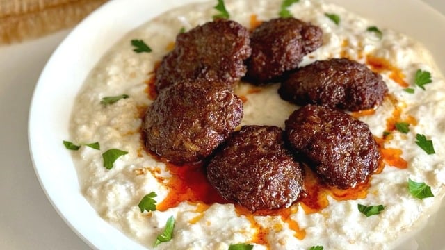 Böylesi de Güzel: Köfteli Alinazik