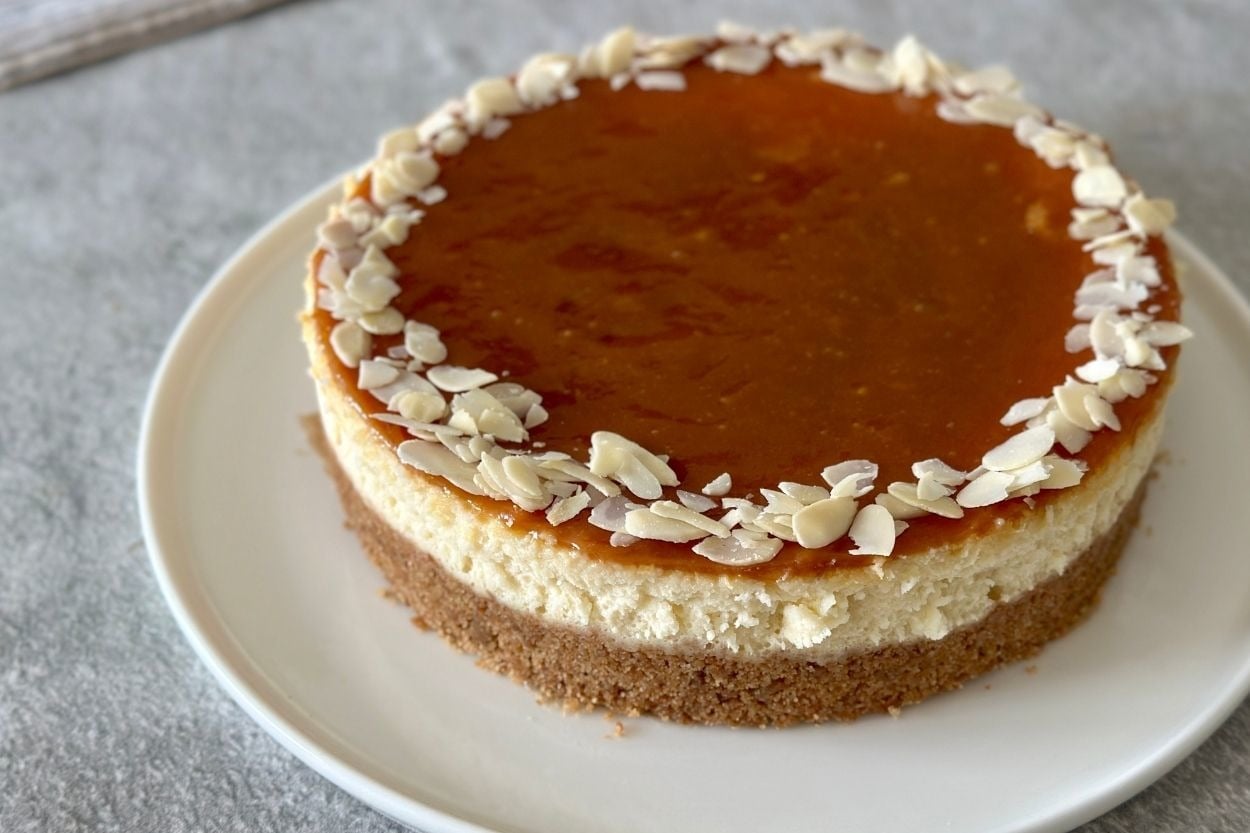 Çatlamayan Kıvam: Karamelli Cheesecake