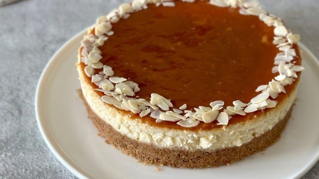 Çatlamayan Kıvam: Karamelli Cheesecake