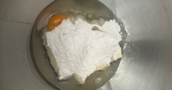 baklava-yufkasindan-peynirli-borek-asama2