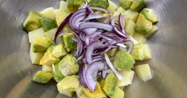 avokadolu-patates-salatasi-asama2