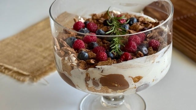 Paylaşımlık Tatlı: Trifle