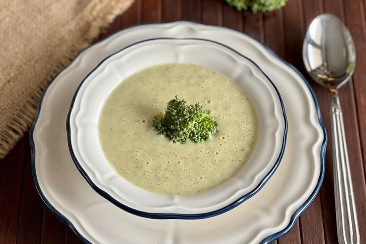 Sütlü Brokoli Çorbası Tarifi