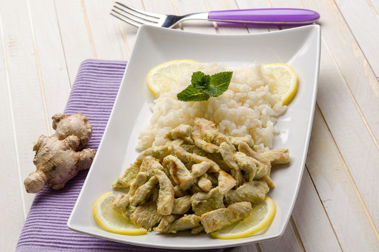 Akşam Menüsü: Zencefilli Tavuk ve Pilav