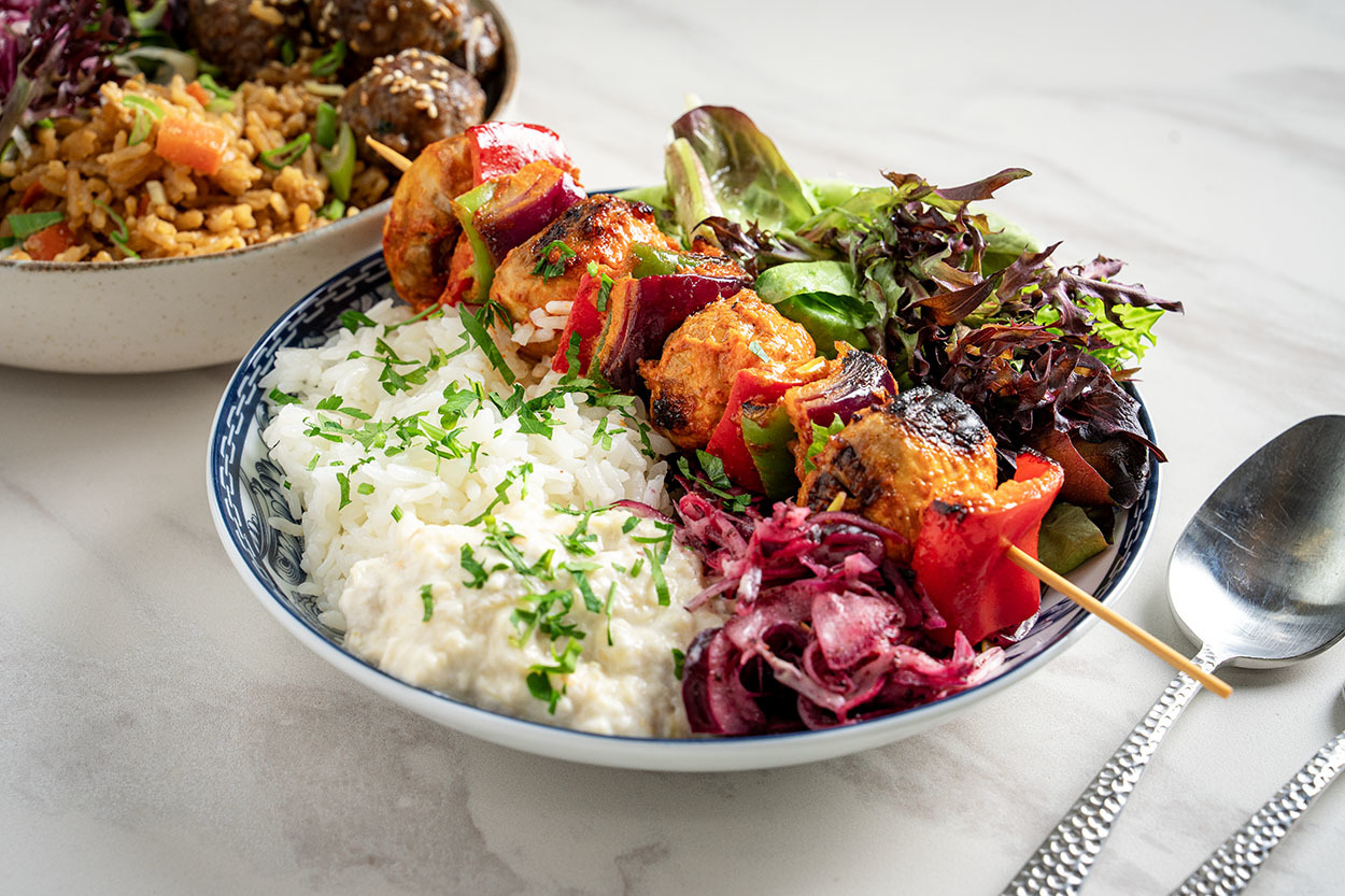 Renkli ve Doyurucu: Acı Marinasyonlu Sebze Şiş Bowl