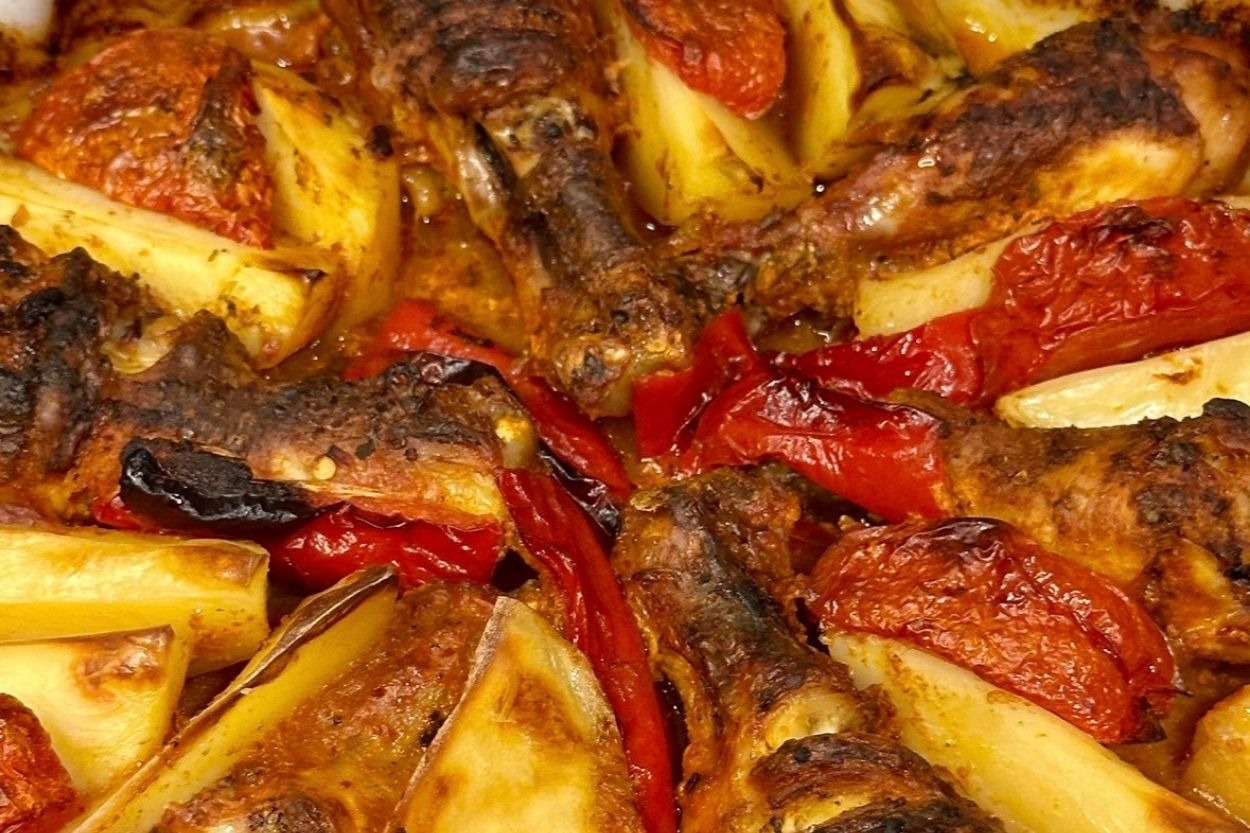 Lokum Gibi: Fırında Sebzeli Tavuk But