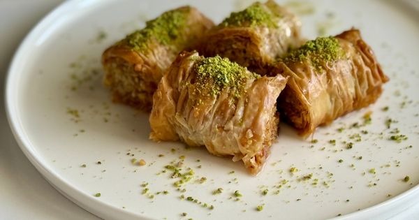 hazir-yufkadan-burma-baklava-asama4