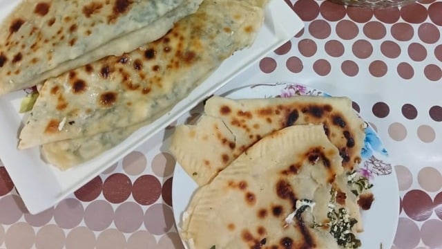 Eliz'in Tarifi: Ispanaklı Lorlu Gözleme