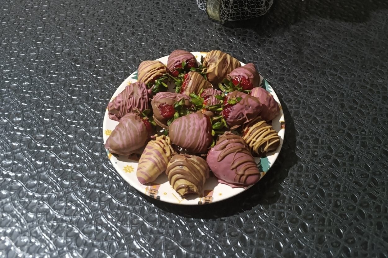 Eliz'in Tarifi: Çikolata Kaplamalı Çilek