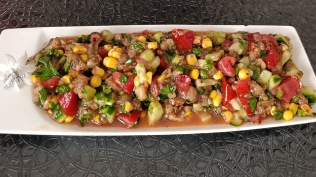 Eliz'in Tarifi: Köz Patlıcan Salatası