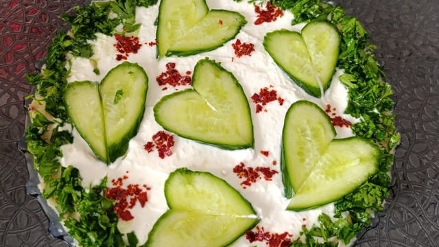 Eliz'in Tarifi: Yoğurt Soslu Patates Salatası