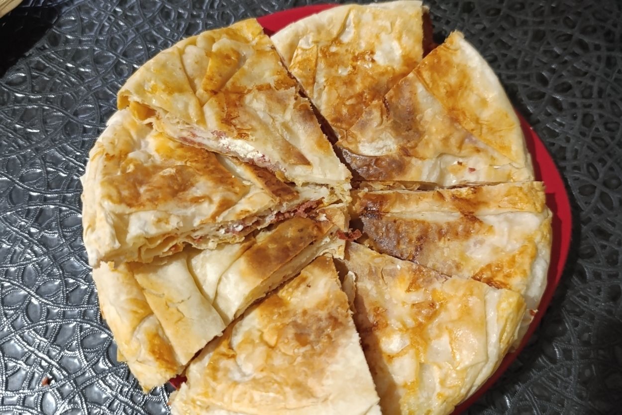 Eliz'in Tarifi: Çiğ Köfte Lavaşından Tava Böreği