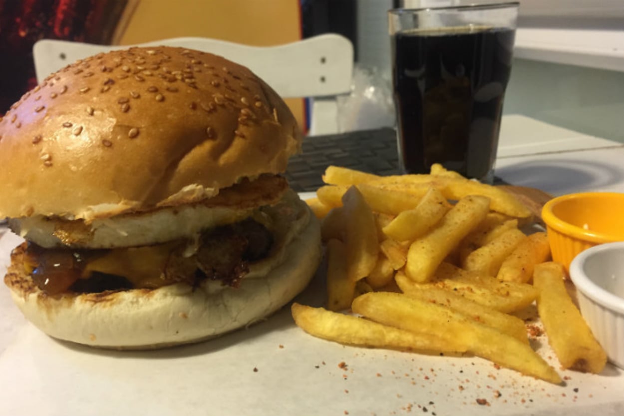 Tüm İnsanlığı Spora Başlatabilecek Mekan: Protein Burger