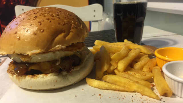 Tüm İnsanlığı Spora Başlatabilecek Mekan: Protein Burger