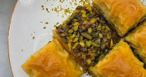 bol-antep-fistikli-baklava-asama5