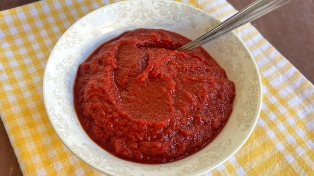 Zahide'nin Tarifi: Salçadan Ketçap