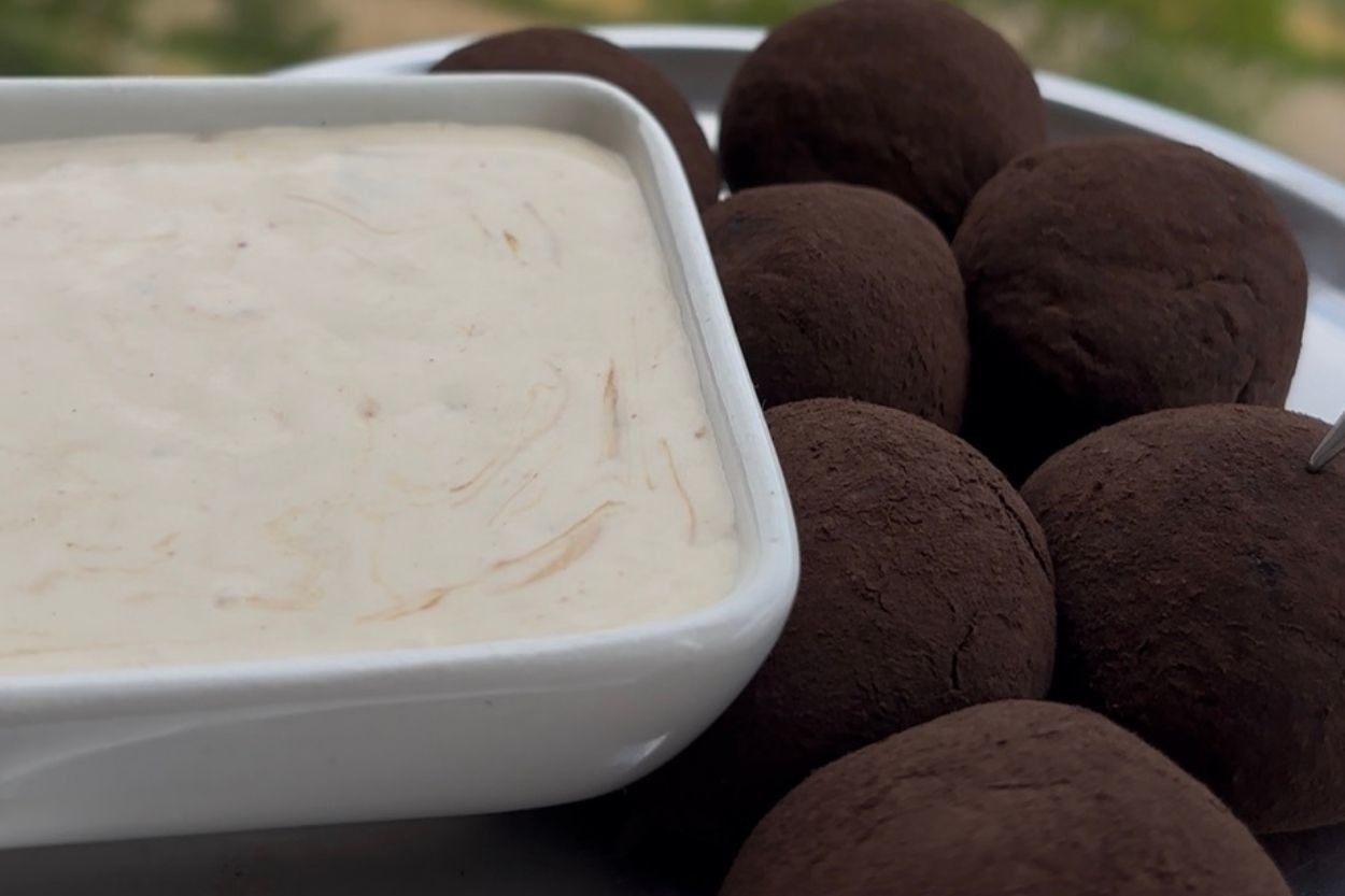 Tek Lokmalık: Fındıklı Tiramisu Topları