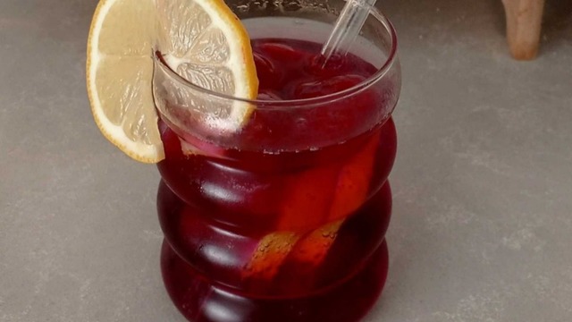 Ödem Attıran: Hibiskuslu Soğuk İçecek