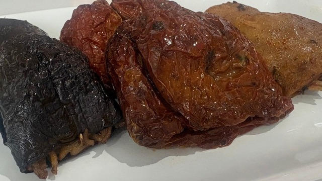 Bol Zeytinyağlı: Kuru Patlıcan Kabak Biber Dolması