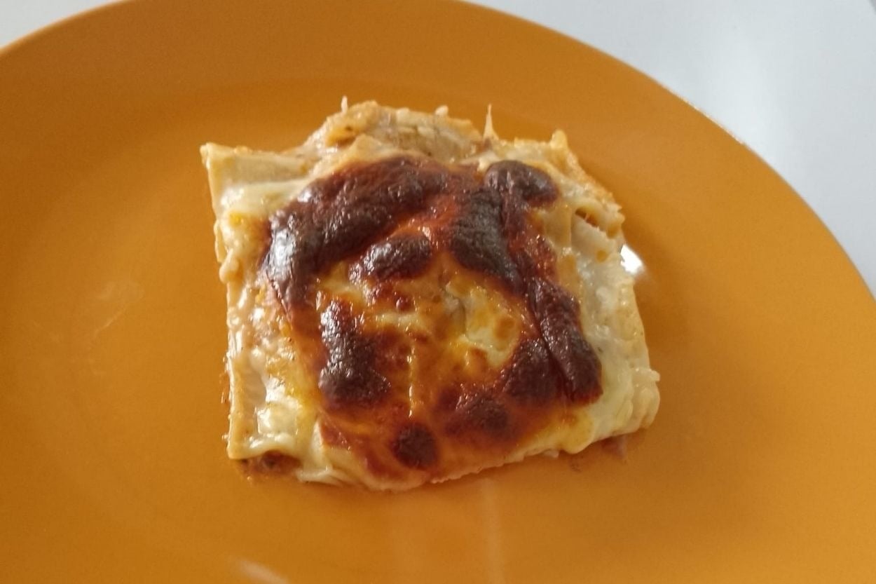 Dilara'nın Tarifi: Kıymalı Kaşarlı Börek