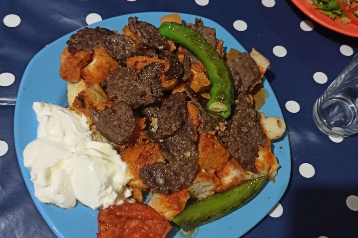 Eliz'in Tarifi: Ev Usulü Yaprak Döner