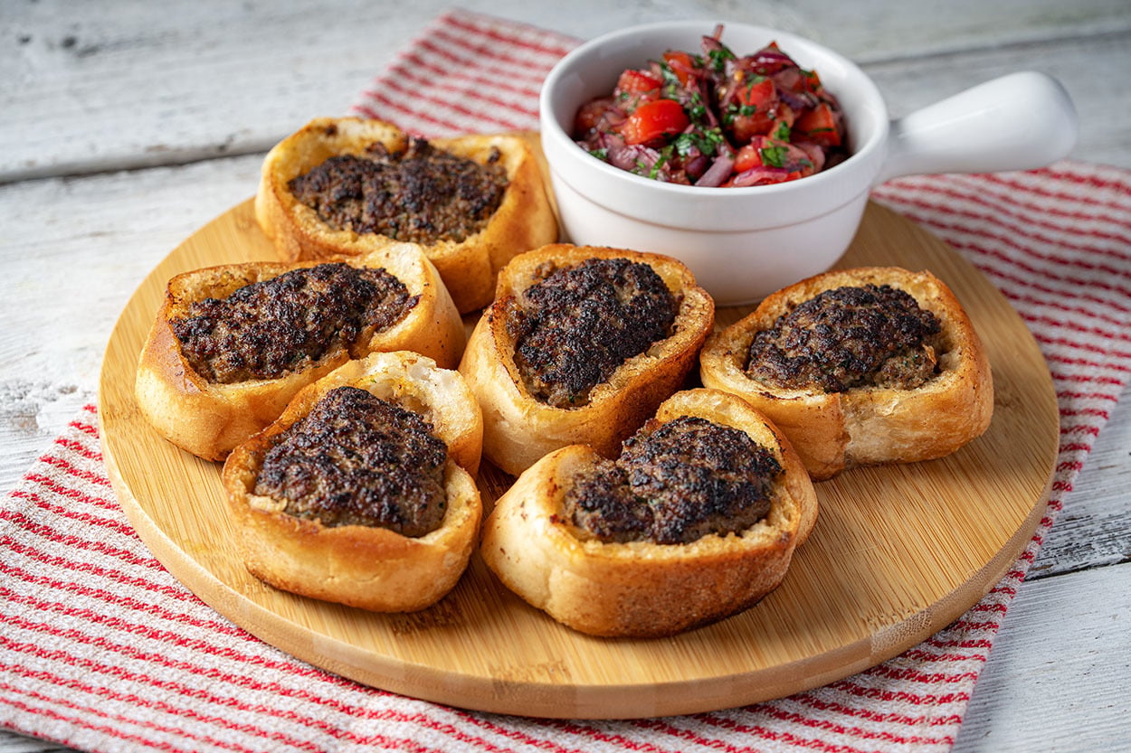 Pek Keyifli: Lokmalık Köfte Ekmek