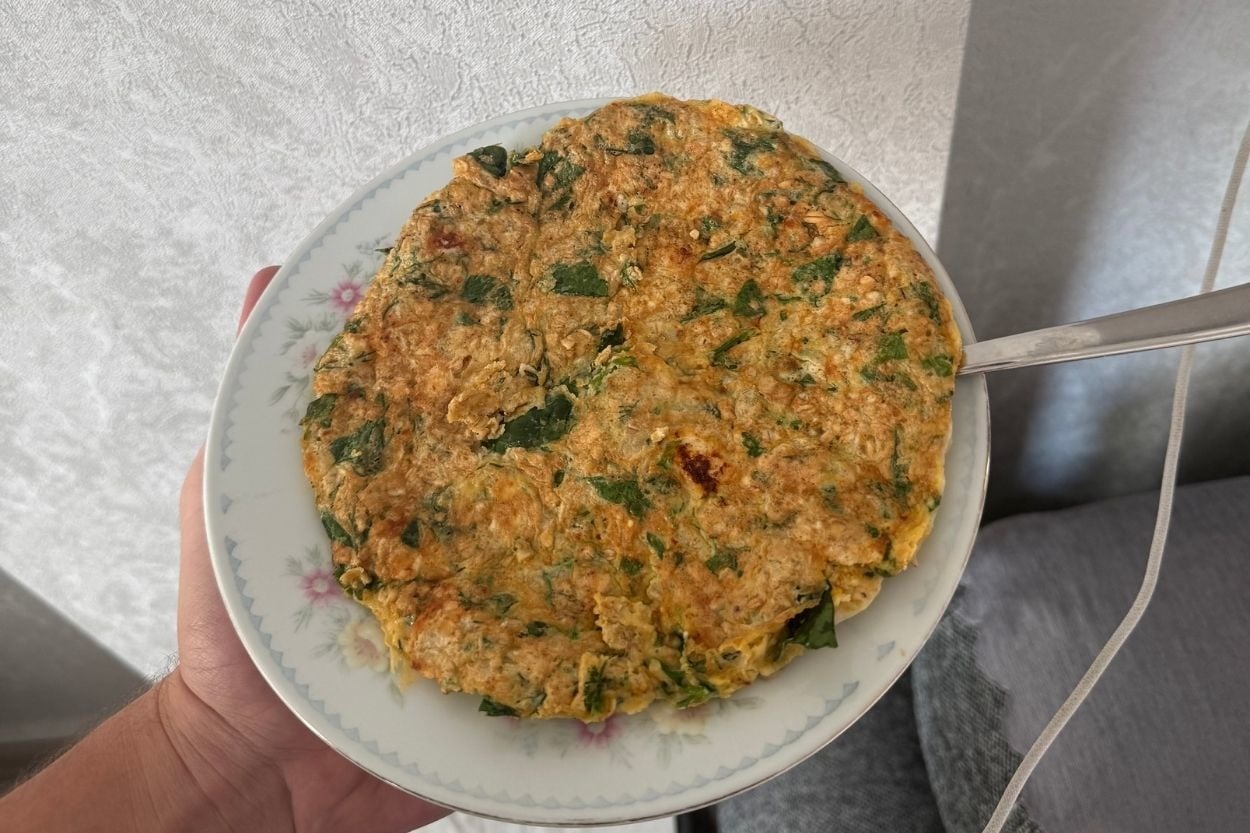 Mecit'in Tarifi: Ispanaklı Yulaflı Omlet