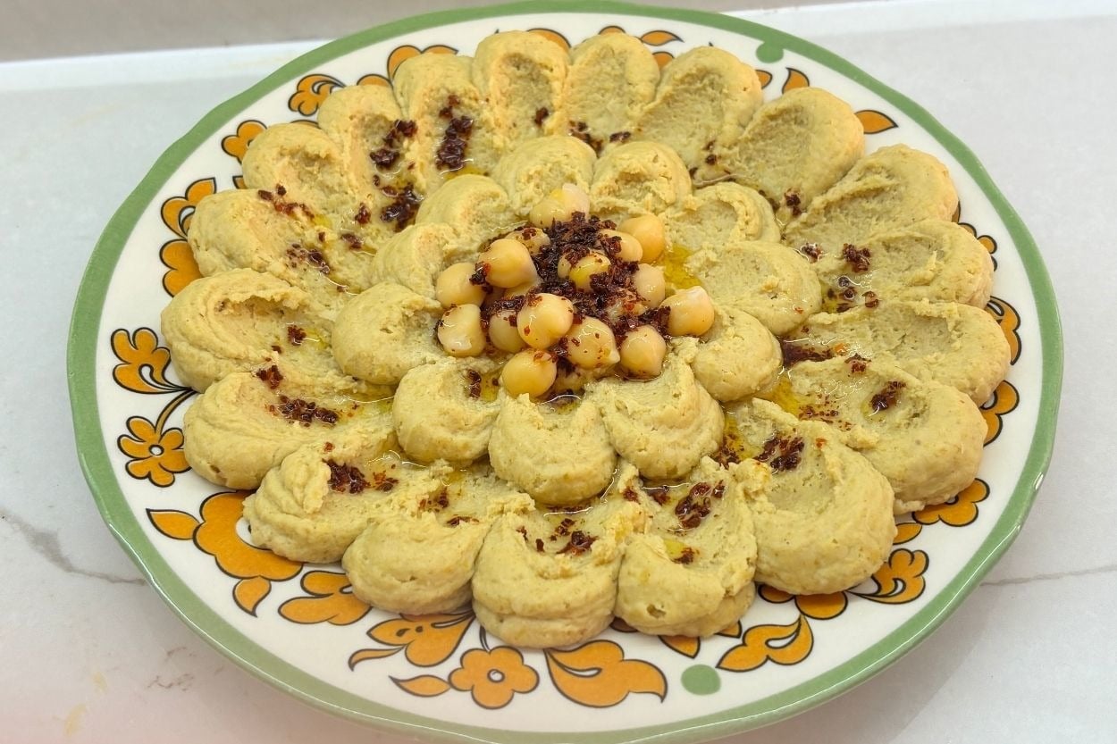 Rüveyda'nın Tarifi: Hatay Usulü Humus