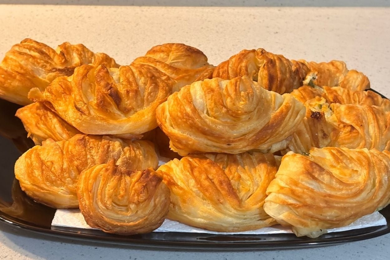 Çıtır Çıtır: Hazır Yufkadan Midye Börek