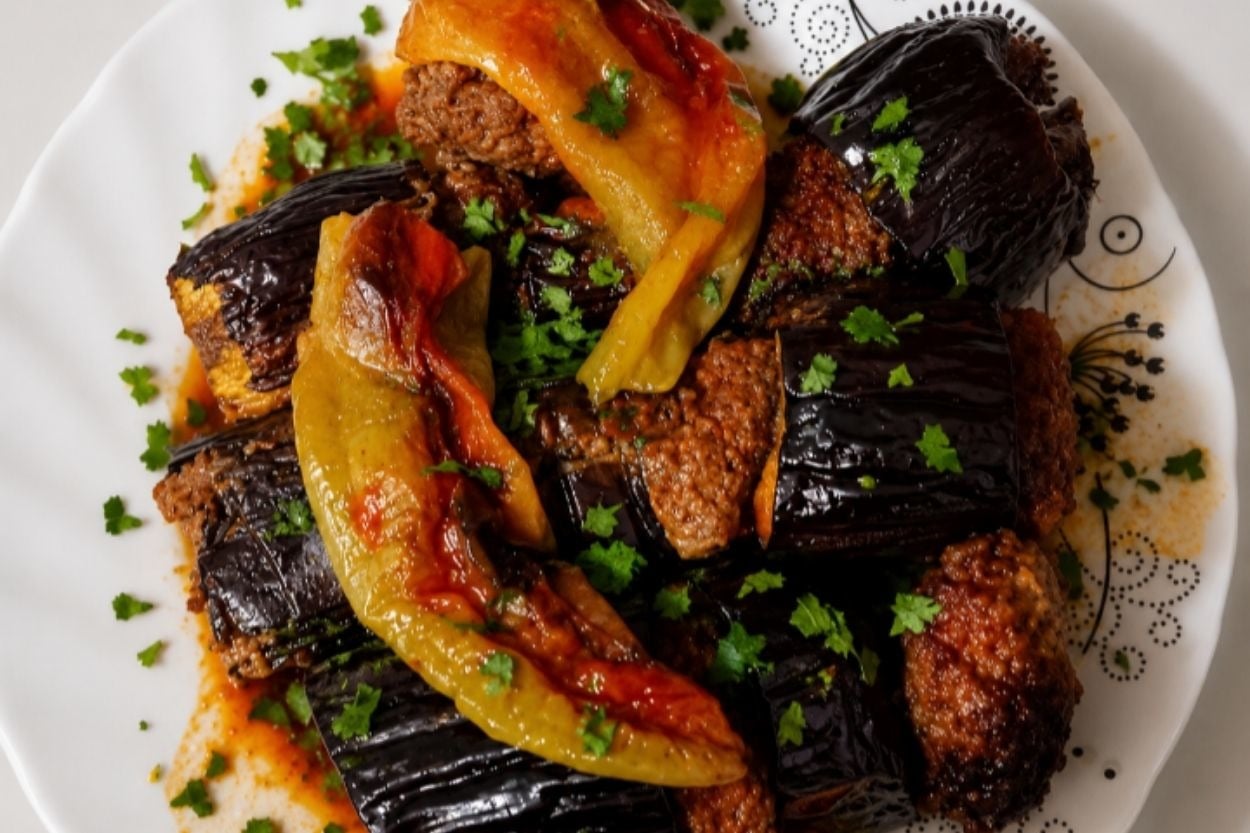 Yasin'in Tarifi: Fırında Patlıcanlı Kebap