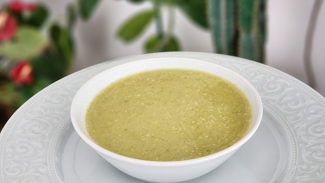 Pürüzsüz Kıvamlı: Sütlü Sebzeli Brokoli Çorbası