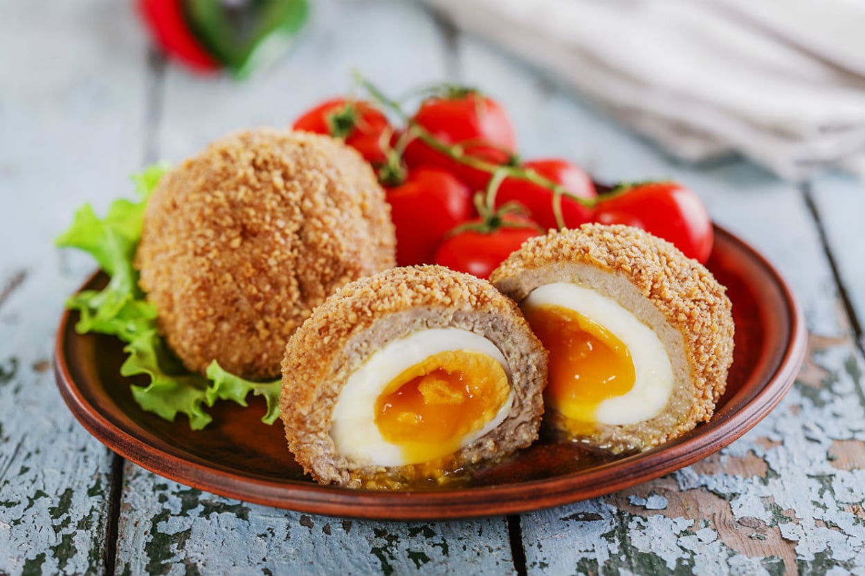 Sarın Yumurtaları Üşümesin: Scotch Eggs (İskoç Yumurtası)