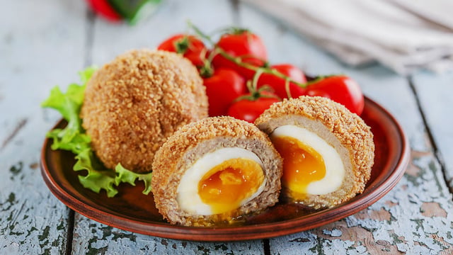 Sarın Yumurtaları Üşümesin: Scotch Eggs (İskoç Yumurtası)