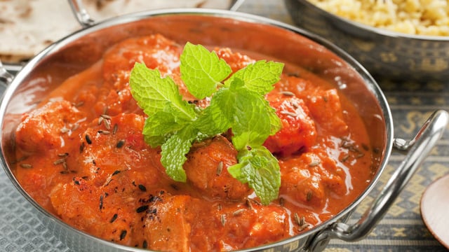 Hint Mutfağının En Sevileni: Tikka Masala Soslu Tavuk