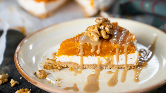 Hem de Yoğurtlu: Pişmeyen Bal Kabaklı Cheesecake