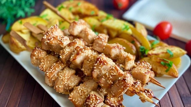 Fırında Pişer: Susamlı Tavuk Şiş