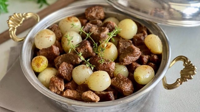 Sofraların Vazgeçilmezi: Soğanlı Et Kavurma
