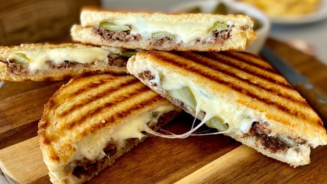 Her Öğüne: Kavurmalı Tost