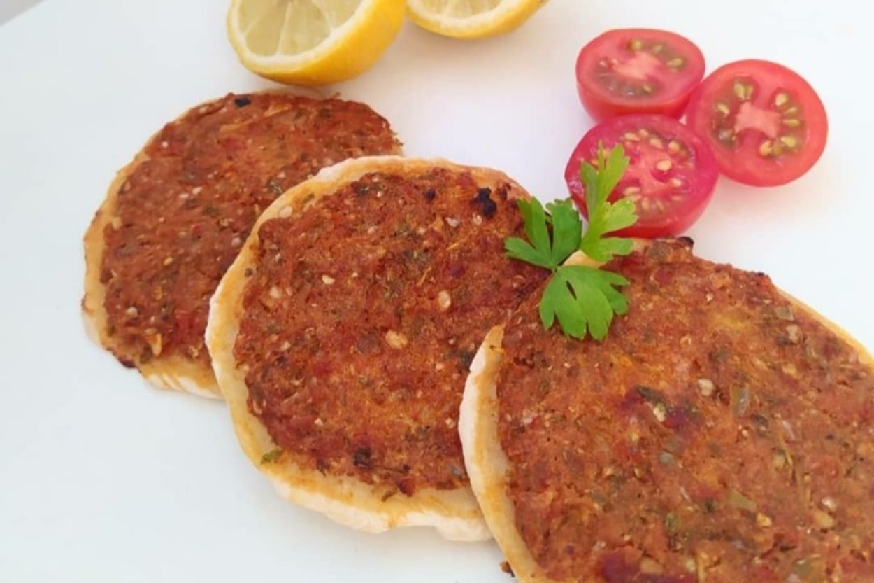 Herkese Uygun: Vegan Lahmacun