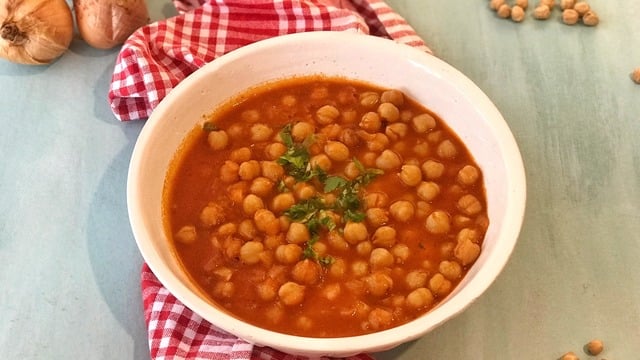 Ekmek Banarsın: Etsiz Nohut Yemeği