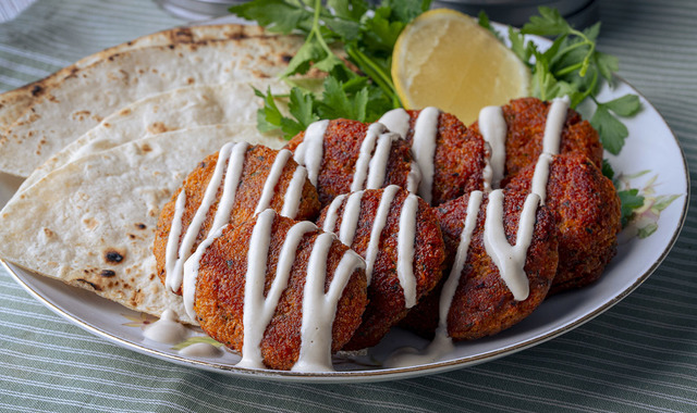 Sosuyla Güzel: Mercimek Falafel